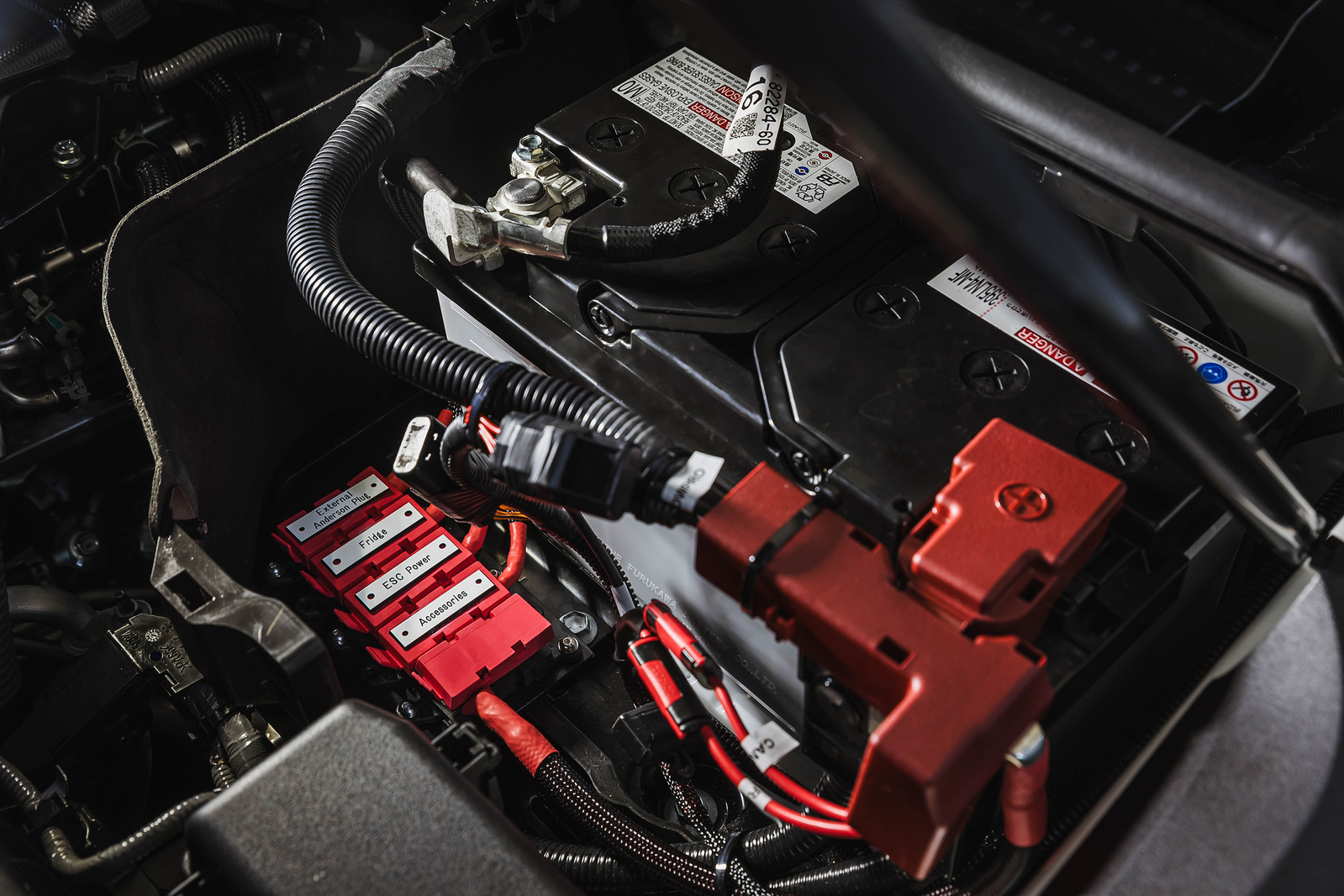 Bussmann Modular Fuse Holders 2 x Midi Fuse Holder + Input Module